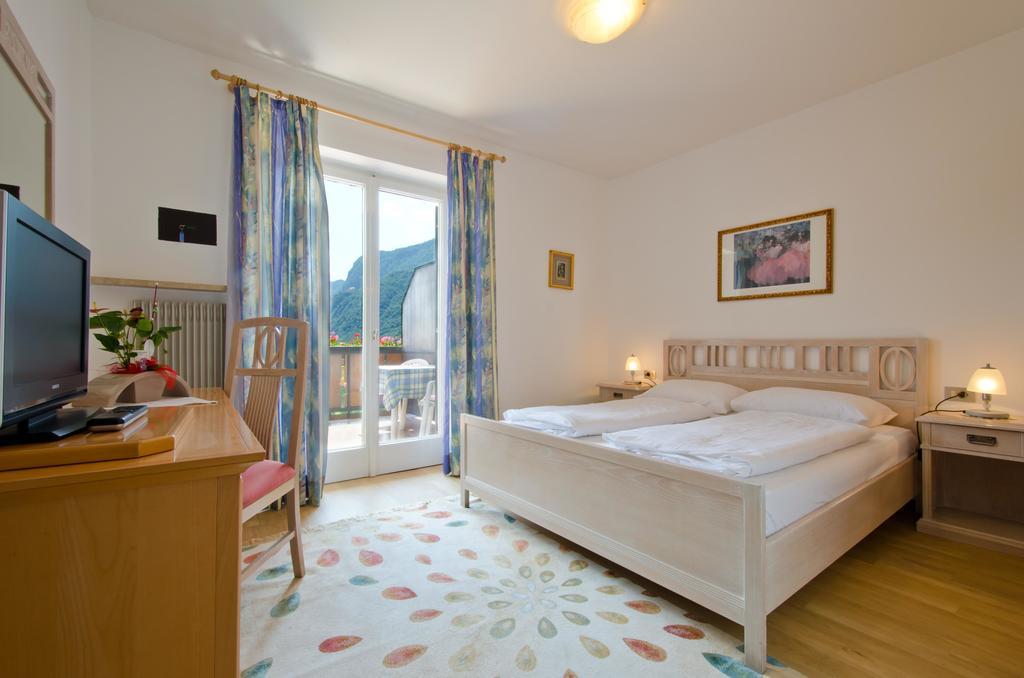 Hotel & Residenz Traubenheim Nalles Room photo